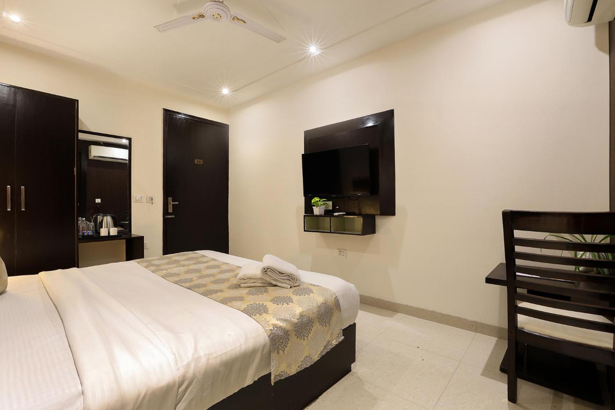 Hotel Paragon By Denver 3*