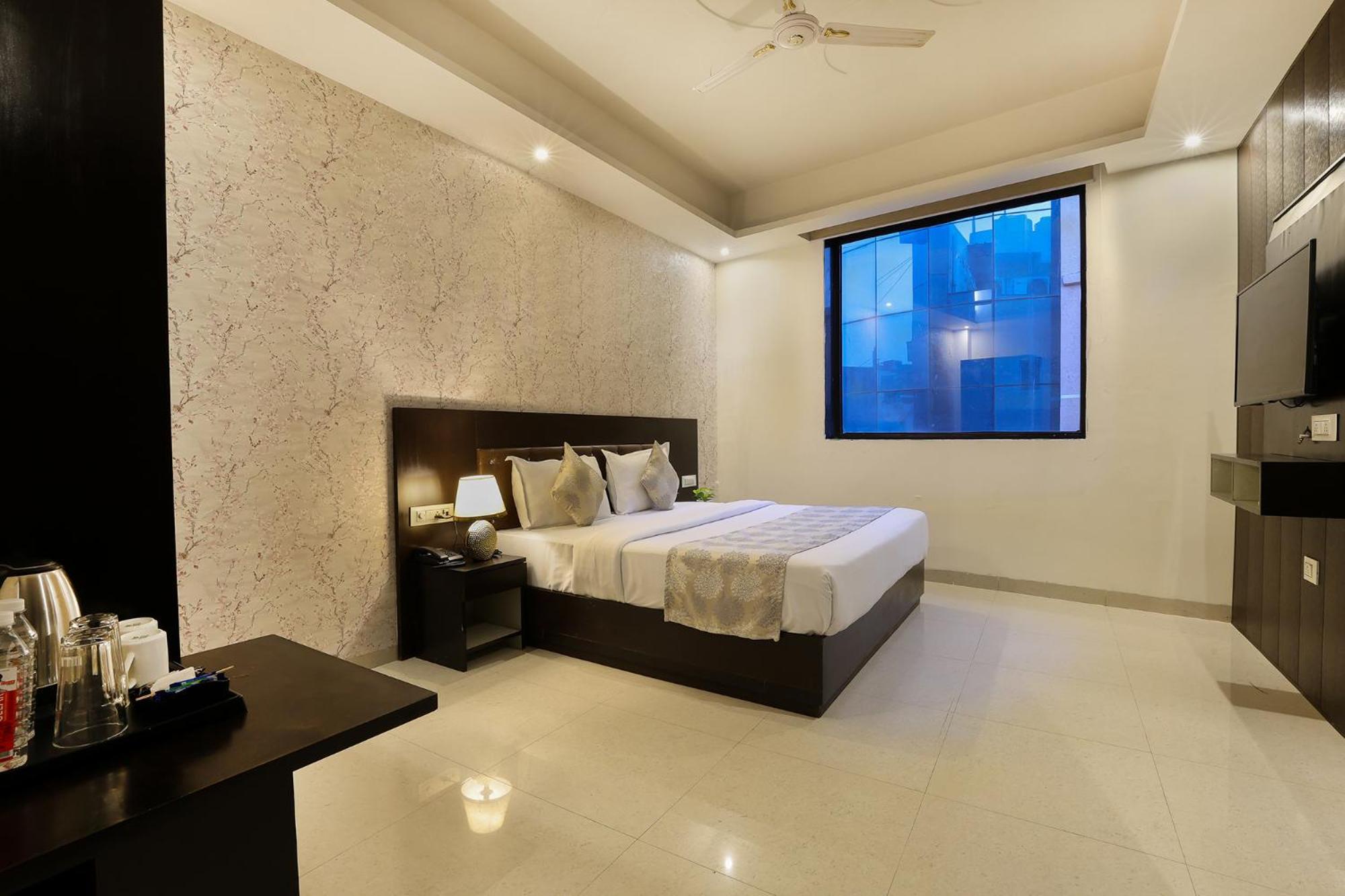 Hotel Paragon By Denver 3*